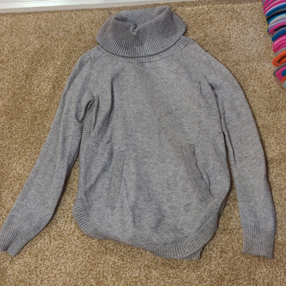 Grey sweater